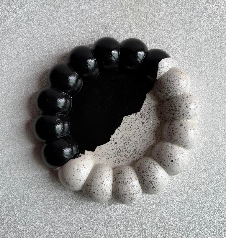 Black & White Bubble Tray