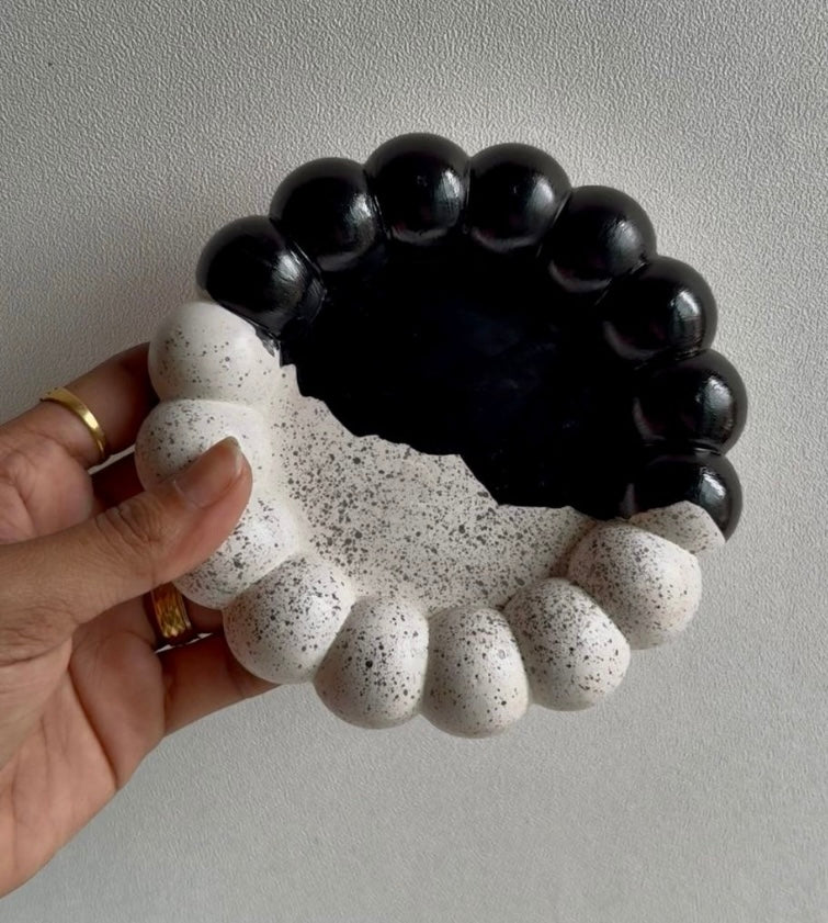 Black & White Bubble Tray