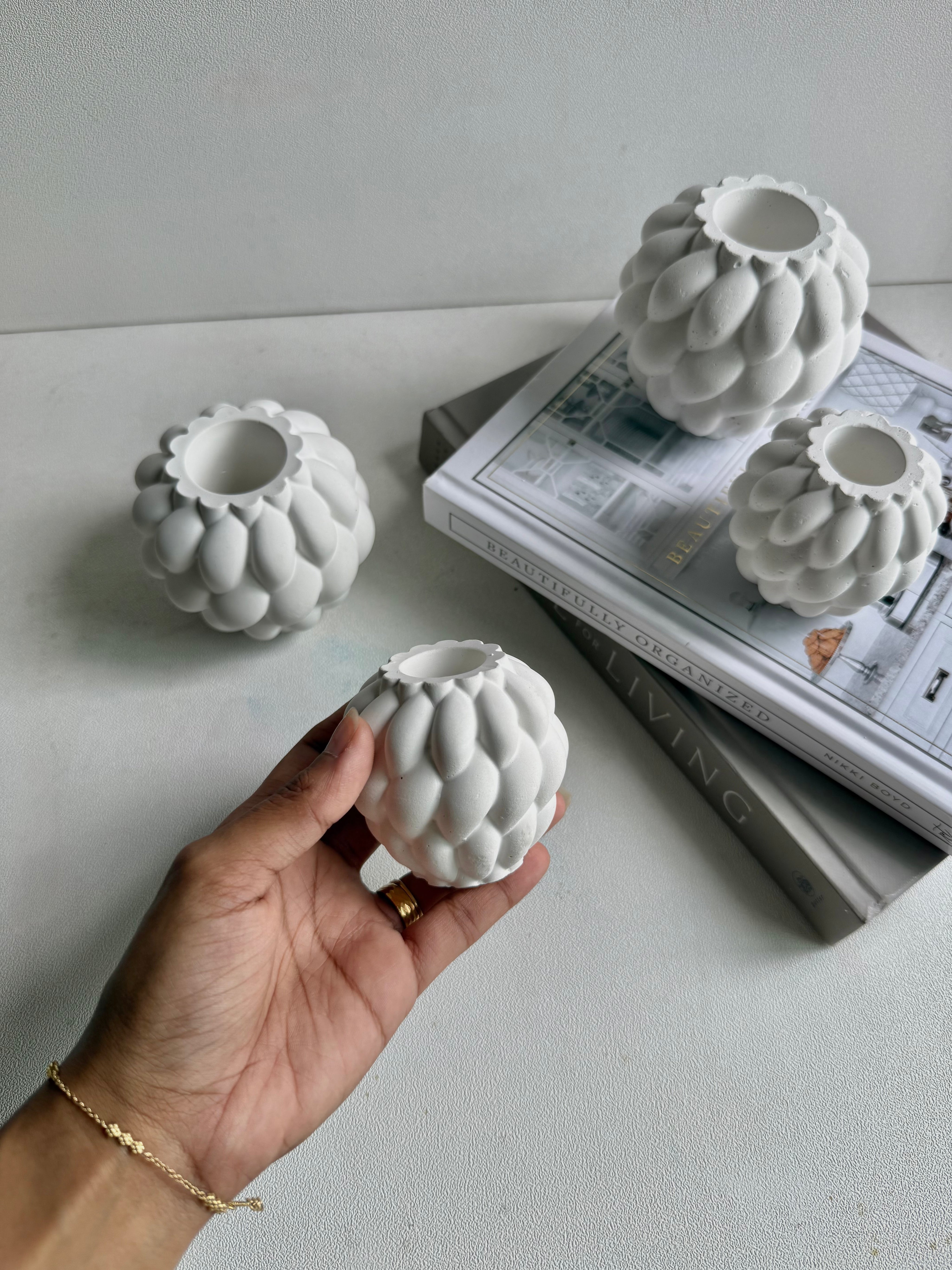 Knot ball vase/ candle holder