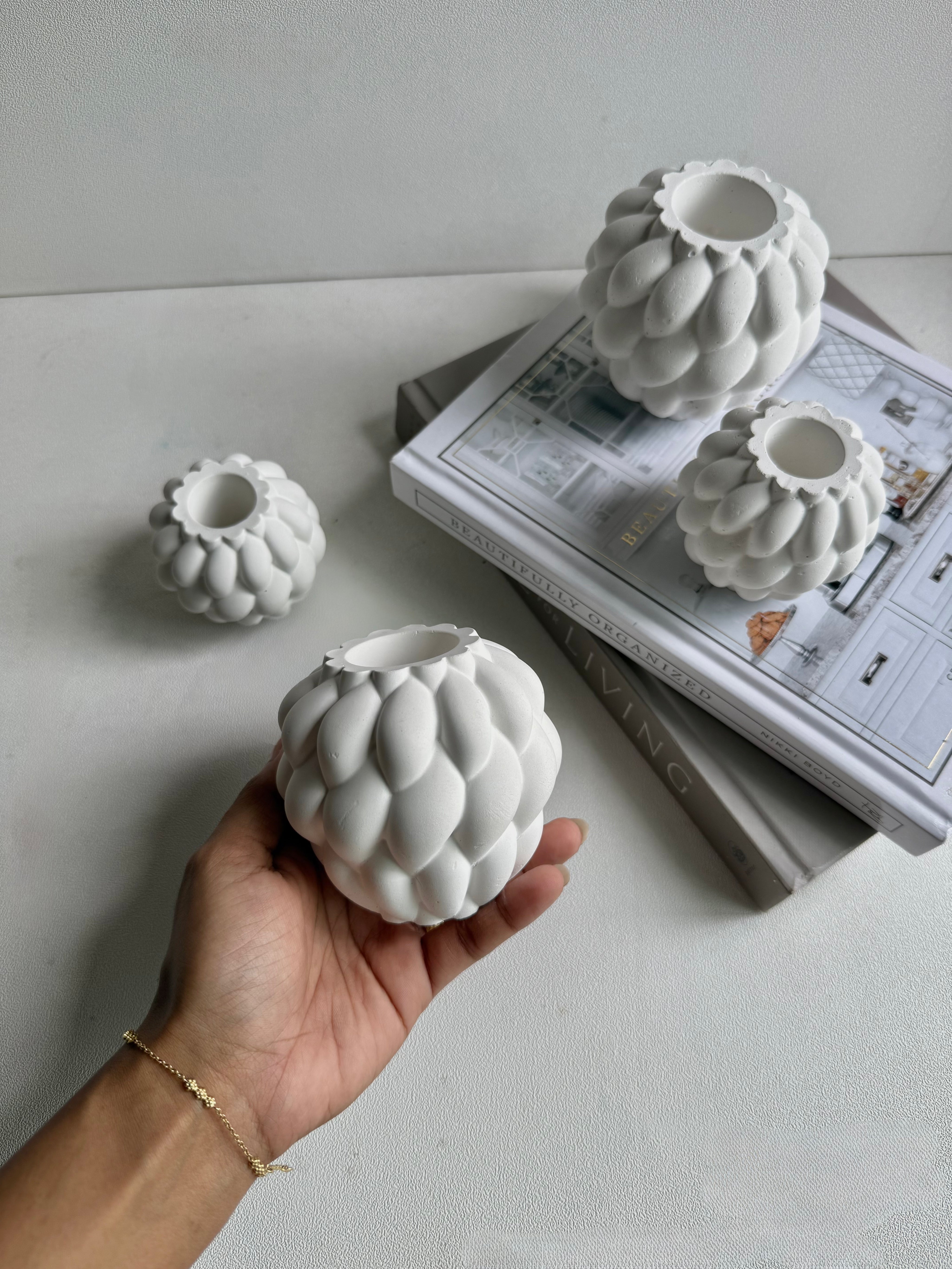 Knot ball vase/ candle holder